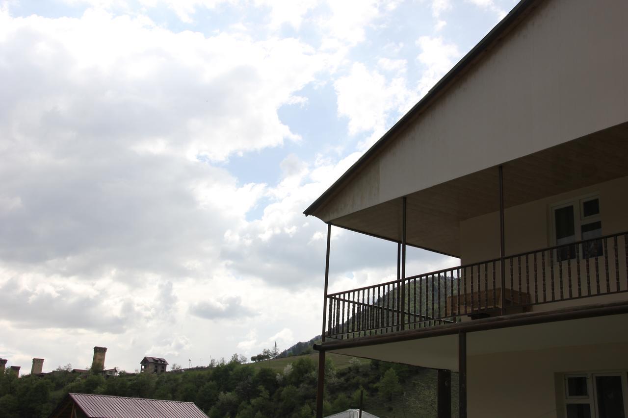 Guesthouse Qarim Mestia Exterior photo