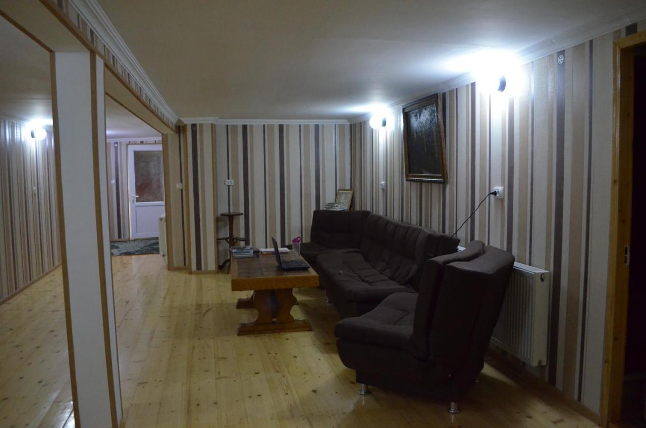 Guesthouse Qarim Mestia Exterior photo