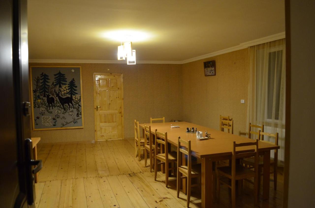 Guesthouse Qarim Mestia Exterior photo